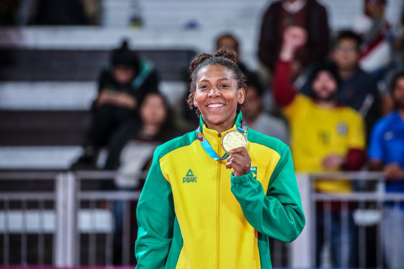 Ministro promete faculdade grátis para medalhistas do Pan-Americano