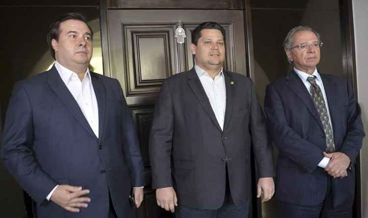 presidente da Câmara, Rodrigo Maia, presidente do Senado, Davi Alcolumbre, e ministro da Economia, Paulo Guedes