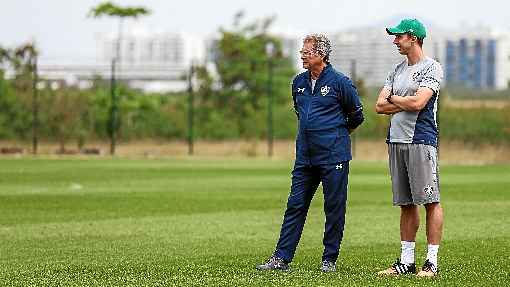 Oswaldo de Oliveira tem chance de iniciar ficando entre os quatro do torneio continental