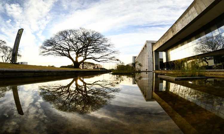 Até sexta-feira (30/8) a presença de nuvens será constante no céu. Ele volta a ficar claro e limpo no fim de semana