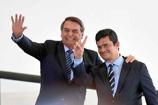 Bolsonaro e Moro se elogiaram durante lançamento de projeto