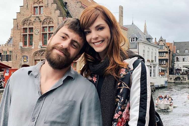 Titi Müller e Tomás Bertoni vão se casar em setembro