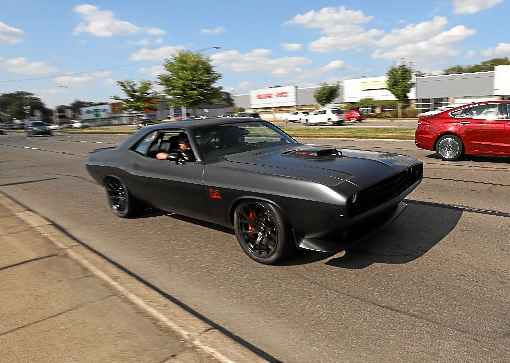 O visual vintage do Shakedown Challenger guarda um motor de 485cv