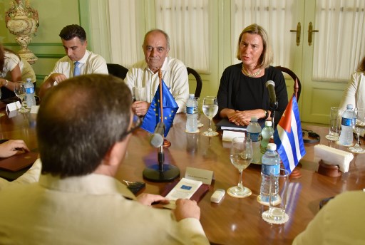 Reunião entre representantes da Comissão Europeia e o ministro das Relações Exteriores de Cuba.