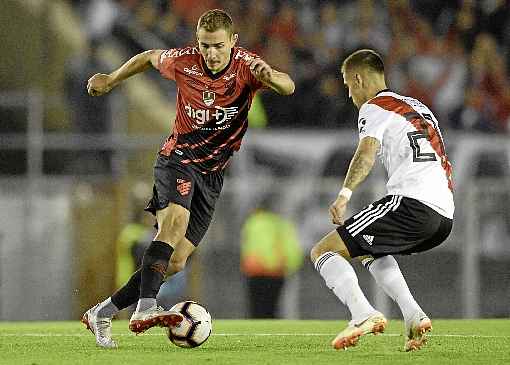 Argentino Marco Rúben é o artilheiro do Furacão na Copa do Brasil com 2 gols