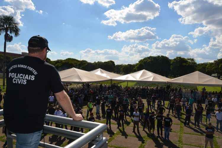 A paridade para Polícia Civil foi encaminhada para o governo federal, mas não avançou