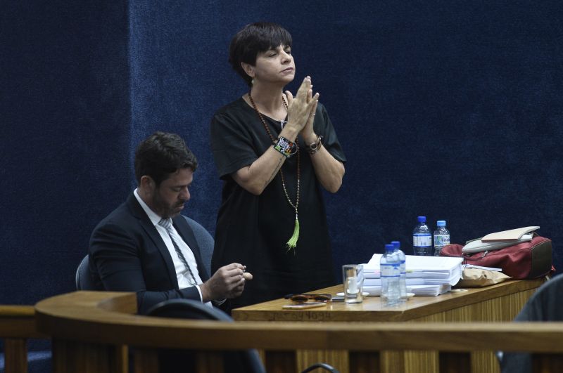 No primeiro dia de julgamento de Adriana Villela, uma testemunha é ouvida