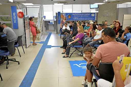 Além da flexibilização de saque proposta na MP 889/2019, que possibilita retirada anual no aniversário do cotista, 134 emendas modificam, de alguma forma, o fundo criado para ser uma poupança do trabalhador e usado para financiar habitação e infraestrutura