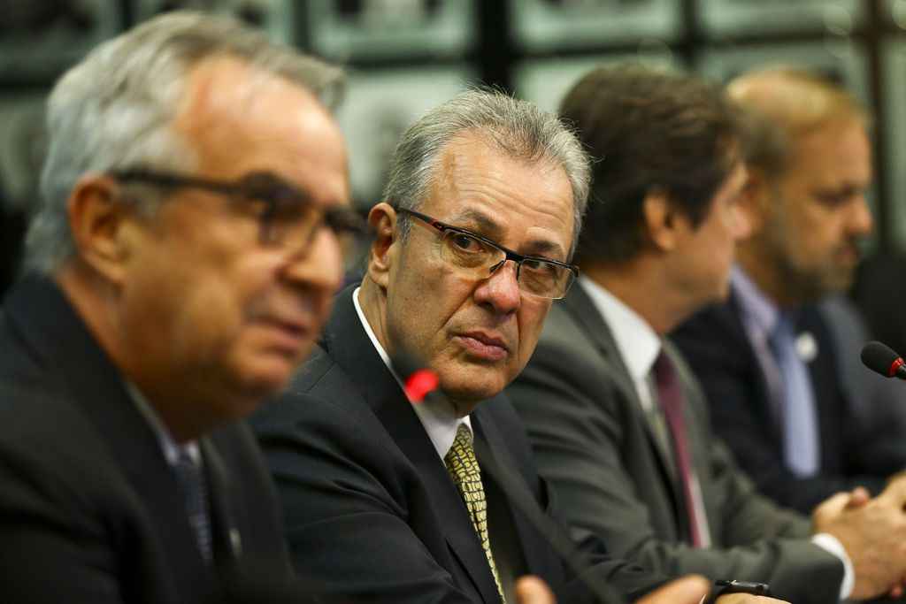 O Diretor Geral da ANM, Victor Hugo Biccad, e o ministro de Minas e Energia, Bento Albuquerque, durante lançamento do Protocolo Digital da Agência Nacional de Mineração