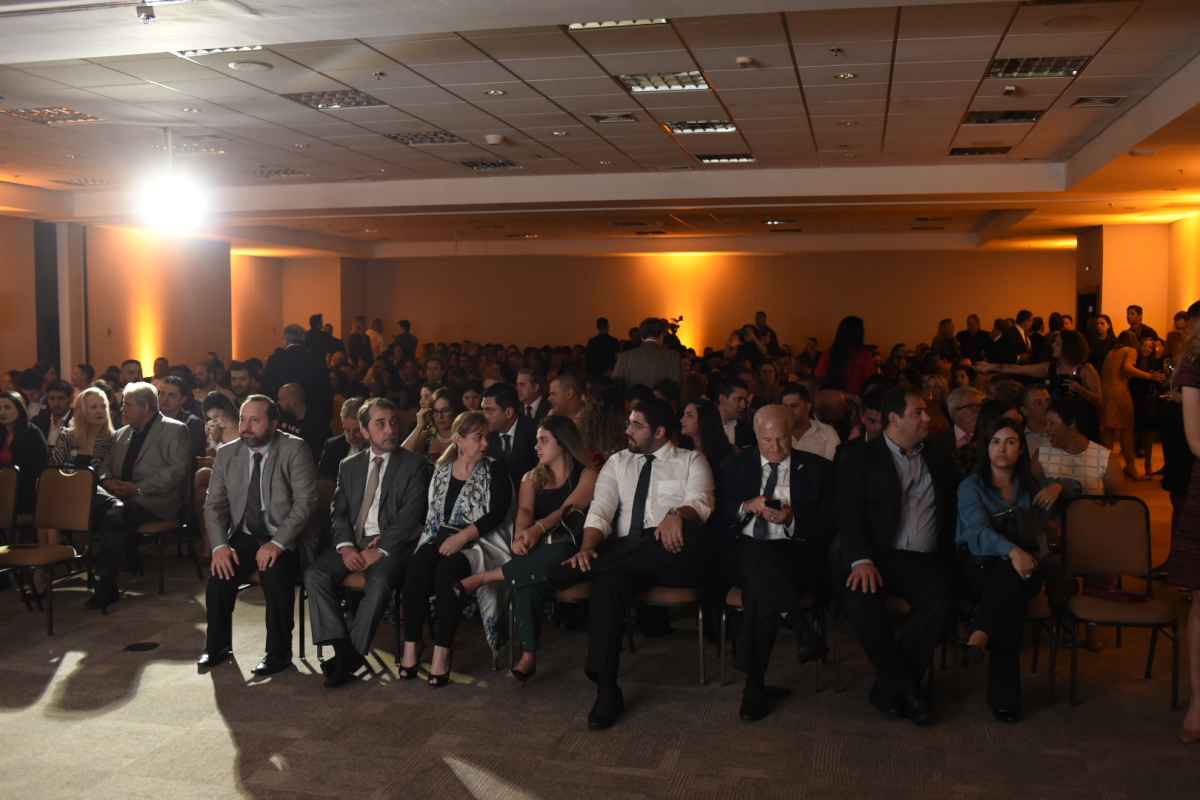 Noite de entrega dos prêmios Encontro Gastrô - O Melhor de Brasília 2019 é um sucesso e consagra a Trattoria da Rosario, do chef Rosario Tessier, o grande vencedor do ano