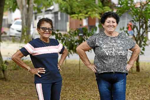 Projeto multisciplinar Prev-Quedas, em parceria com o Sesc, mudou a vida de Carmosina Francisca da Silva, 76, e Maria das Mercedes, 67: qualidade de vida