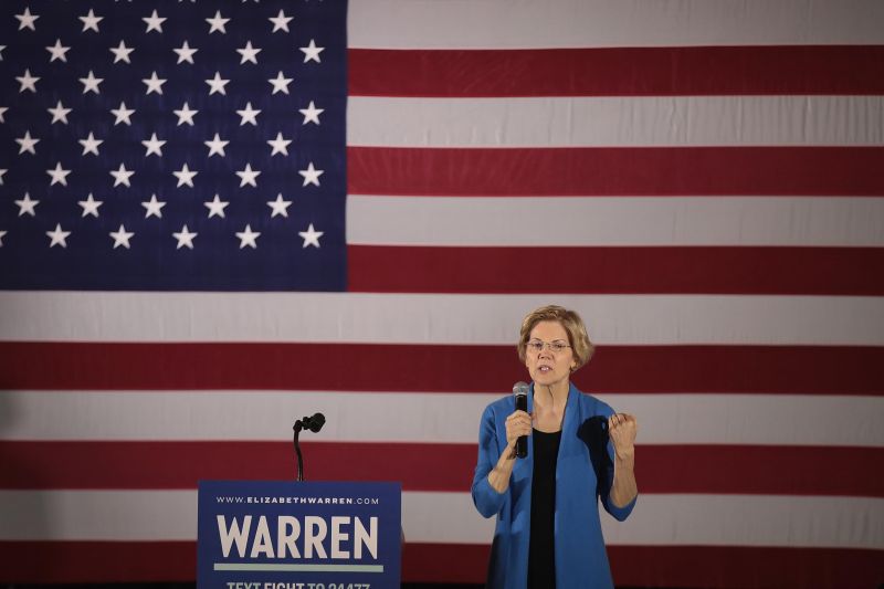 A senadora Elizabeth Warren, principal rival de Biden: momento favorável para faturar com o inquérito