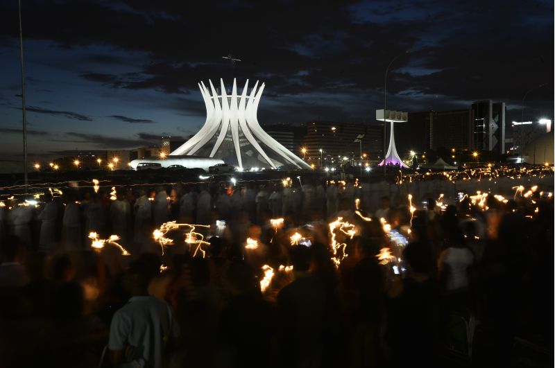 De acordo com a Arquidiocese, mais de 50 mil pessoas participaram da celebração