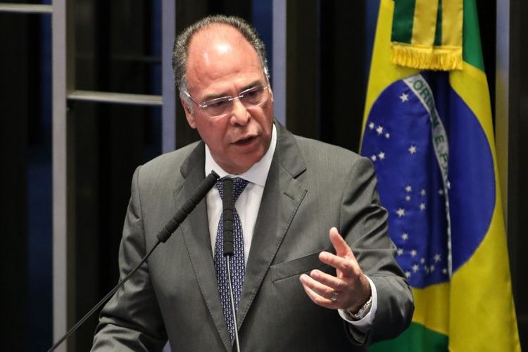 Senador Fernando Bezerra esteve no Palácio do Planalto para acertar votação do projeto do pré-sal