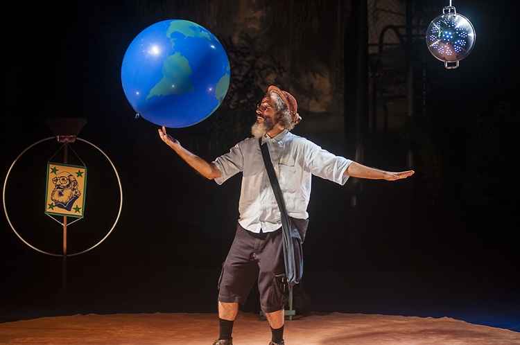 Teatro apresenta a trajetória do educador