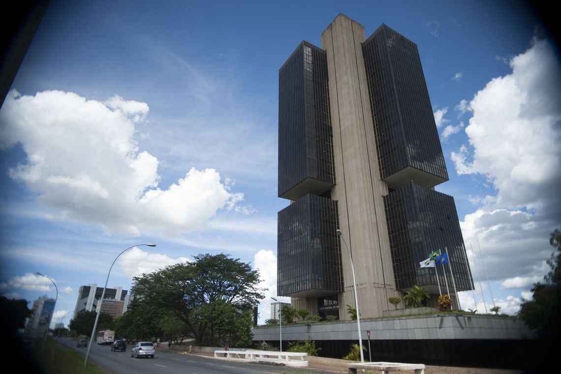 Projeto que prevê mandato para dirigentes do BC avança no Senado