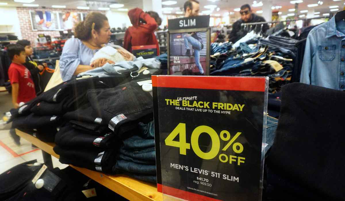 Black Friday - (foto: Frederic J. Brown ) Black Friday - (foto: Frederic J. Brown )