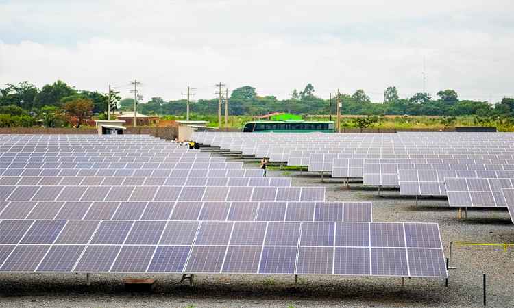 GDF inaugura usina de energia solar em São Sebastião
