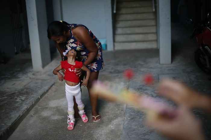 Equipamento chamado treinador de marcha, adaptado ao tamanho e corpo de Grazi, custa R$ 3,9 mil com o frete