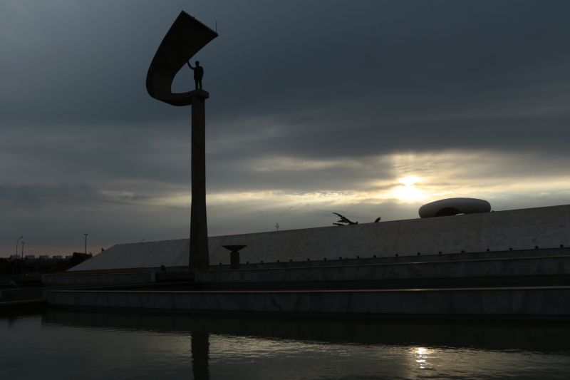 Esta segunda-feira (23/12) será de muitas nuvens, pancadas de chuva e possibilidade de trovoadas