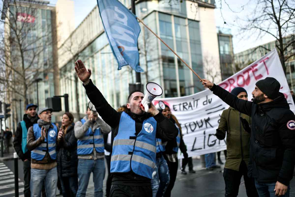 Neste vigésimo dia de greve, apenas 40% dos trens de alta velocidade (TGV) circulam