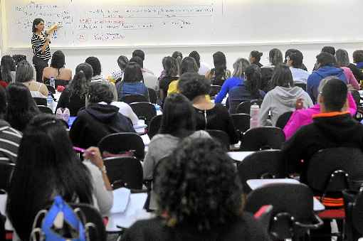 Alunos de cursos preparatórios têm oportunidades no DF