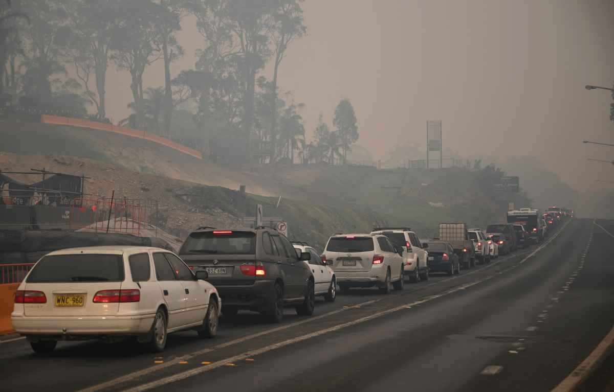 Os visitantes devem abandonar a regiÃ£o antes de sÃ¡bado, quando as condiÃ§Ãµes de combate aos incÃªndios devem piorar