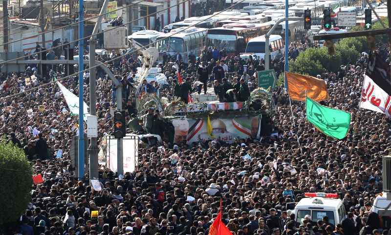 MarÃ© humana toma cidade iraniana de Ahvaz para o adeus ao general Soleimani