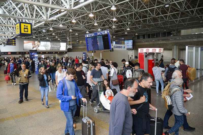 A consultoria OAG avaliou 57,7 milhÃµes de voos e as 250 companhias aÃ©reas que mais voaram em 2019