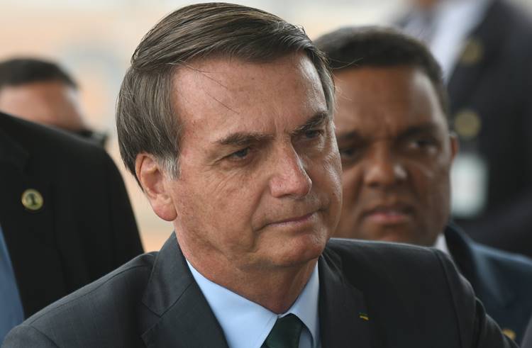 O mandatÃ¡rio vem enfrentando duras crÃ­ticas do prÃ³prio eleitorado, que o chama de %u2018traidor%u2019 e ameaÃ§a votar em outro candidato nas eleiÃ§Ãµes de 2022 caso seja a mesma seja levada a cabodo paÃ­s ainda lanÃ§ou uma campanha para que a populaÃ§Ã£o nÃ£o vote em candidatos que utilizarem o fundo