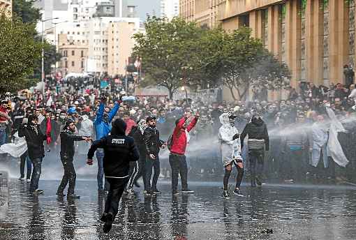 Embate ocorreu na capital: protestos contra corrupÃ§Ã£o hÃ¡ quatro meses