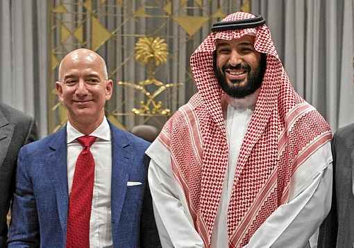 O empresÃ¡rio Jeff Bezos (E), o homem mais rico do planeta, teria recebido um programa espiÃ£o enviado por Bin Salman (D) por meio do WhatsApp