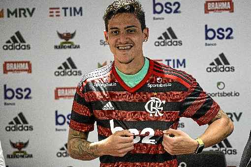 Emprestado pela Fiorentina, Pedro diz que nÃ£o terÃ¡ problemas em jogar contra o Fluminense, que o revelou