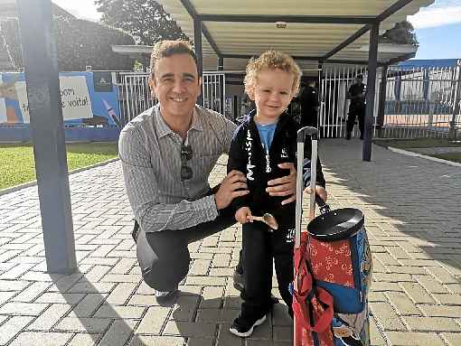 Rodrigo de Paula com o filho Rafael, 2 anos, que estÃ¡ na educaÃ§Ã£o infantil