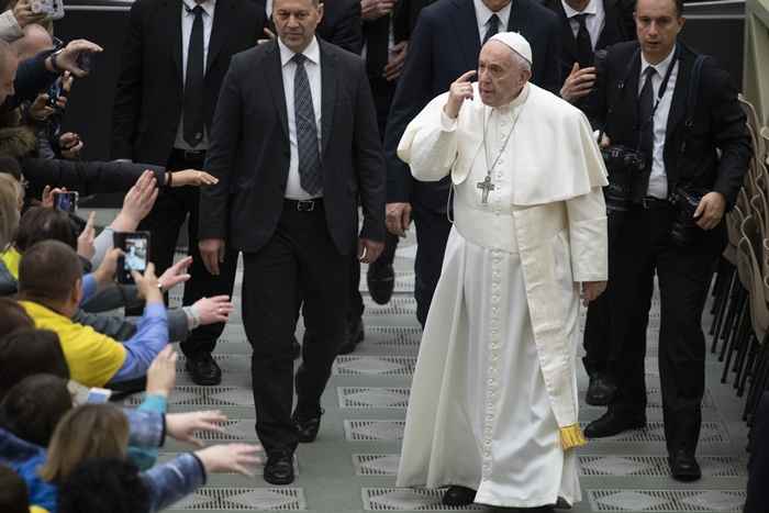 Papa Francisco faz revisÃ£o da lei canÃ´nica relativa aos abusos sexuais contra menores