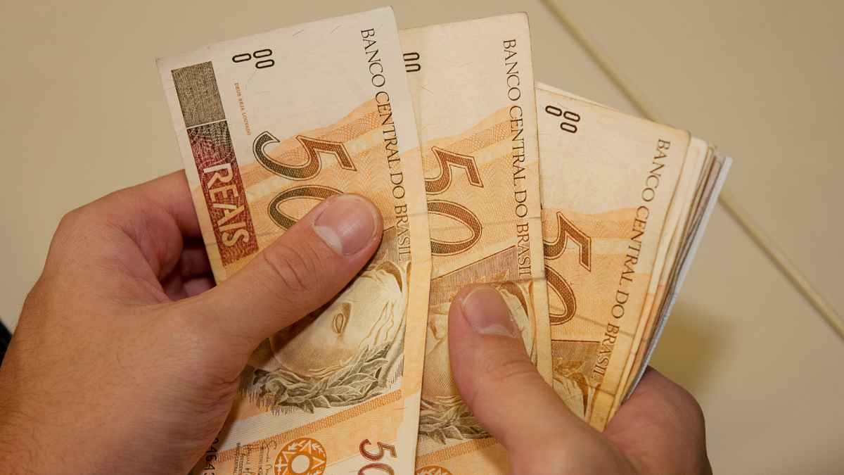 Valor foi fixado pelo governo em R$ 1045