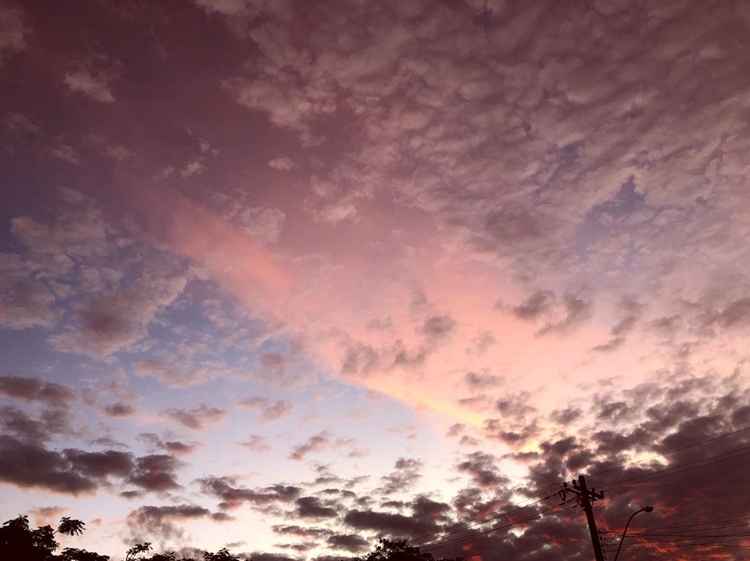 A manhÃ£ serÃ¡ de Sol entre nuvens