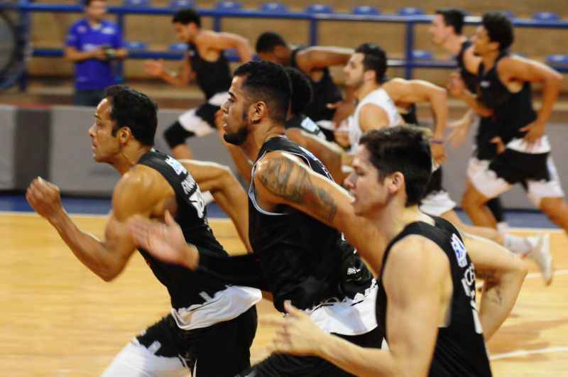 TetracampeÃ£ nacional, equipe brasiliense ainda nÃ£o animou a torcida na atual temporada do NBB