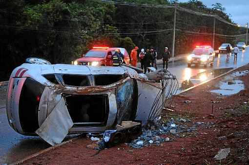 AlÃ©m do Ã¡lcool e da alta velocidade, o exibicionismo se soma ao rol de delitos que tornam estradas inseguras