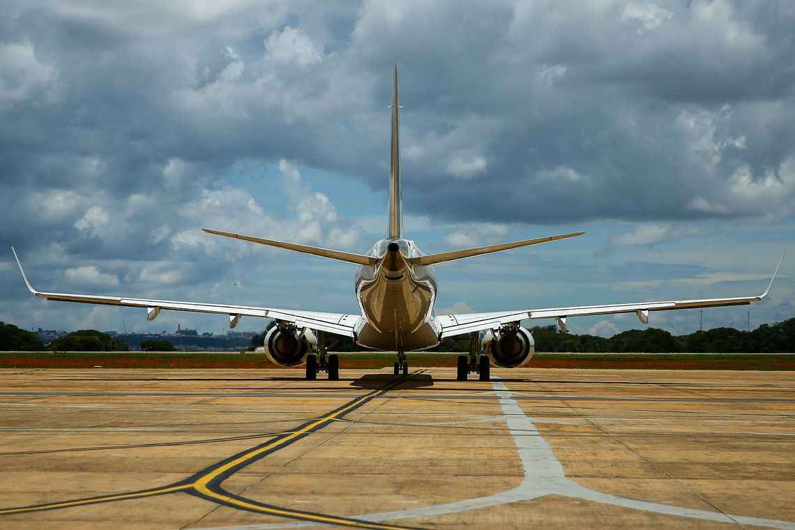 Os aviÃµes tÃªm previsÃ£o de pouso na Base AÃ©rea de AnÃ¡polis, em GoiÃ¡s, Ã s 3h deste domingo