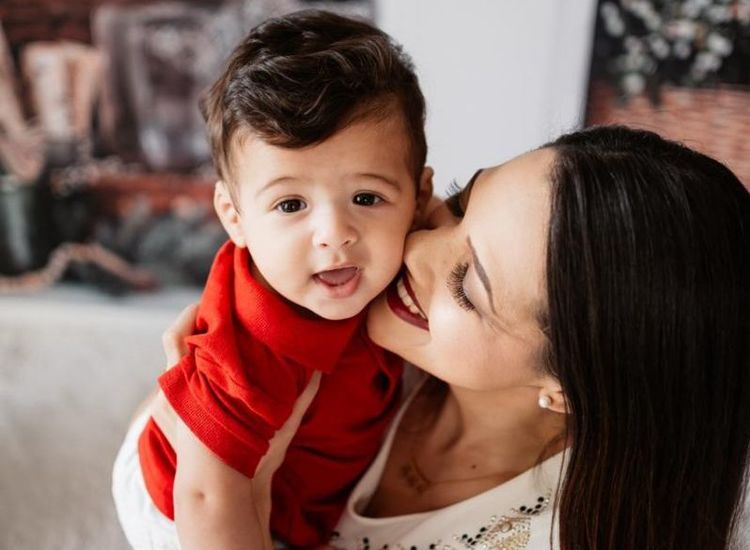 Papai, cadê a mamãe? tô com saudade! Então filho! a mamãe Por que ela  morreu papal?