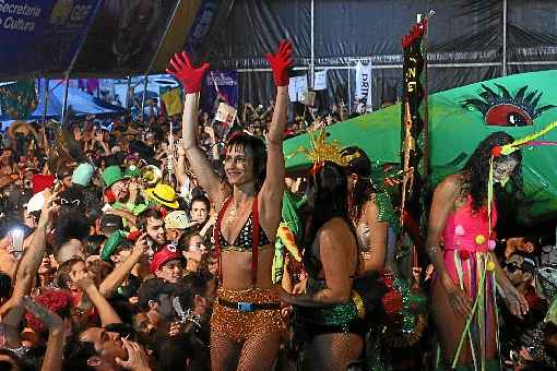 O Ska Niemeyer mantÃ©m a tradiÃ§Ã£o de um carnaval descolado