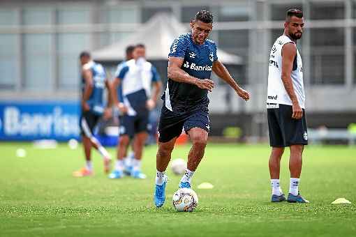 O veterano atacante tem trÃªs gols em trÃªs partidas com a camisa tricolor