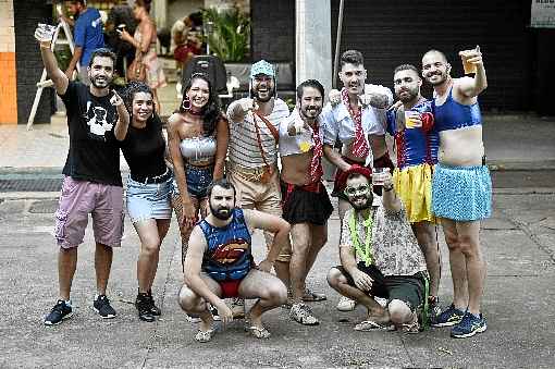 Marcos Santiago e Mateus Fraga reuniram grupo de amigos para curtir o carnaval no Distrito Federal