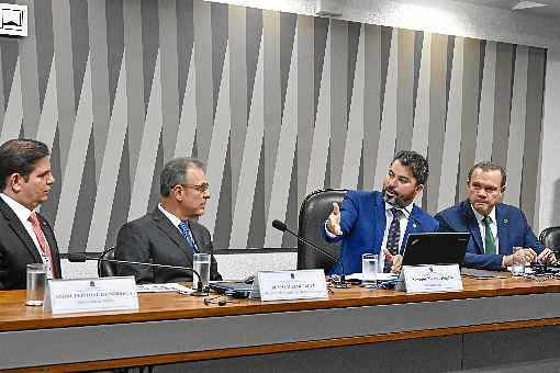 ReuniÃ£o da comissÃ£o de Infraestrutura do Senado: novo marco regulatÃ³rio do setor elÃ©trico abre mercado totalmente em trÃªs anos e meio