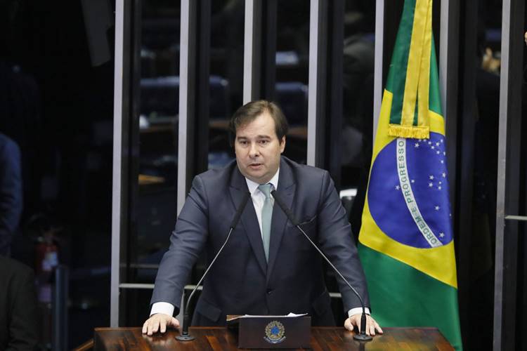 Segundo o presidente da CÃ¢mara, esse ''Ã© um tema que estÃ¡ pronto para votar''. No entanto, ele cobra uma melhora na relaÃ§Ã£o do governo federal com o parlamento para que o assunto avance no Congresso