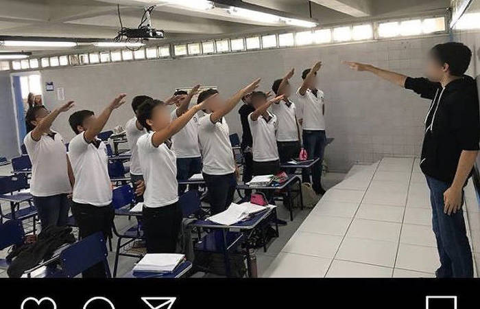 A imagem, feita na tarde dessa quarta-feira, foi postada pelos prÃ³prios estudantes nas redes sociais, mas apagada horas depois