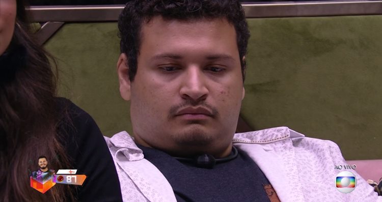 homem com expressÃ£o triste