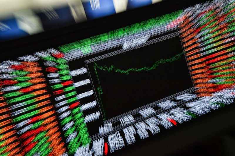 O Ibovespa despencou 10,11% apÃ³s a organizaÃ§Ã£o declarar o novo vÃ­rus como pandemia