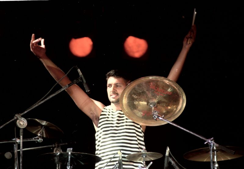 Sergio Reóli, baterista da banda Mamonas Assassinas, durante ultimo show, no Estádio Mané Garrincha.